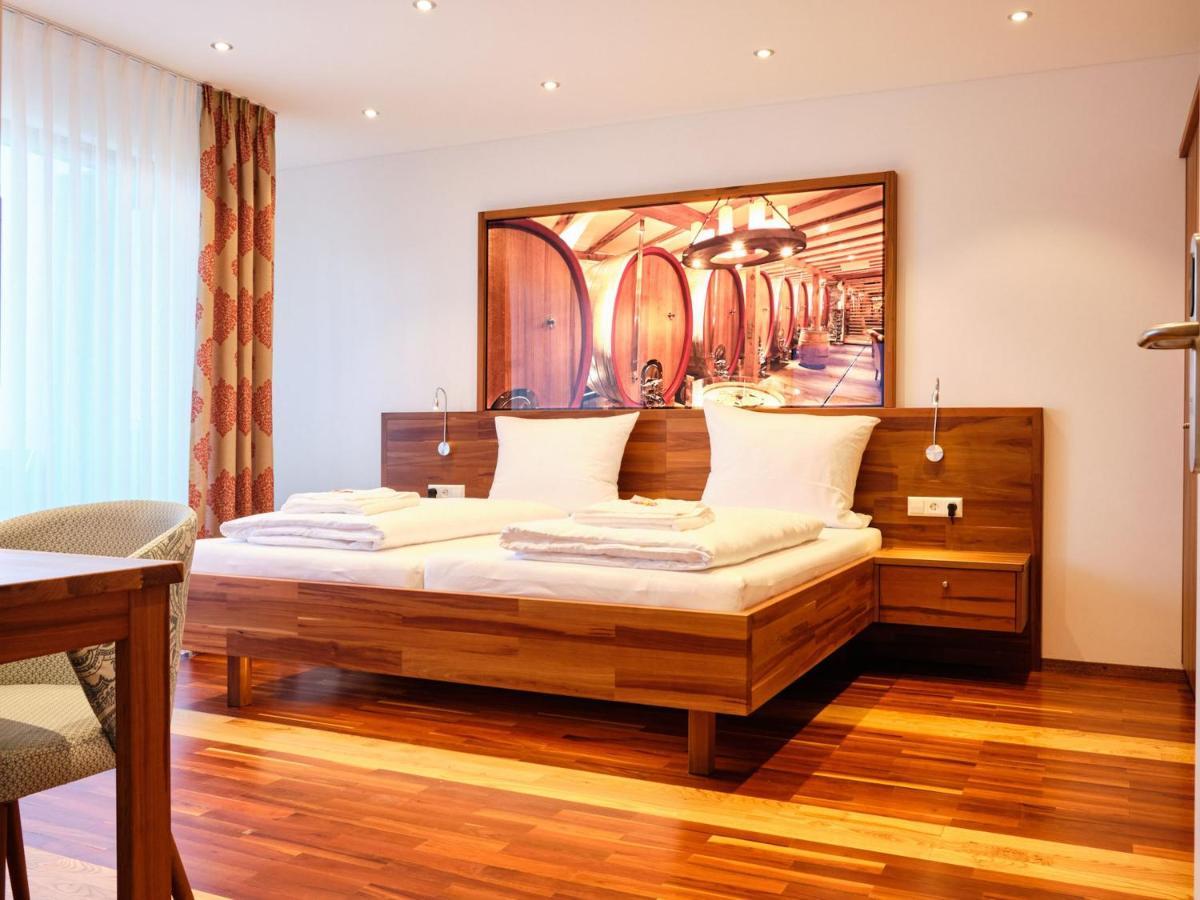 Hotel Hornstein - Weingut, Vinothek & Gastronomie Nonnenhorn Eksteriør billede