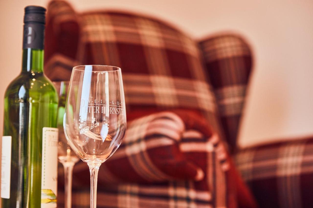 Hotel Hornstein - Weingut, Vinothek & Gastronomie Nonnenhorn Eksteriør billede